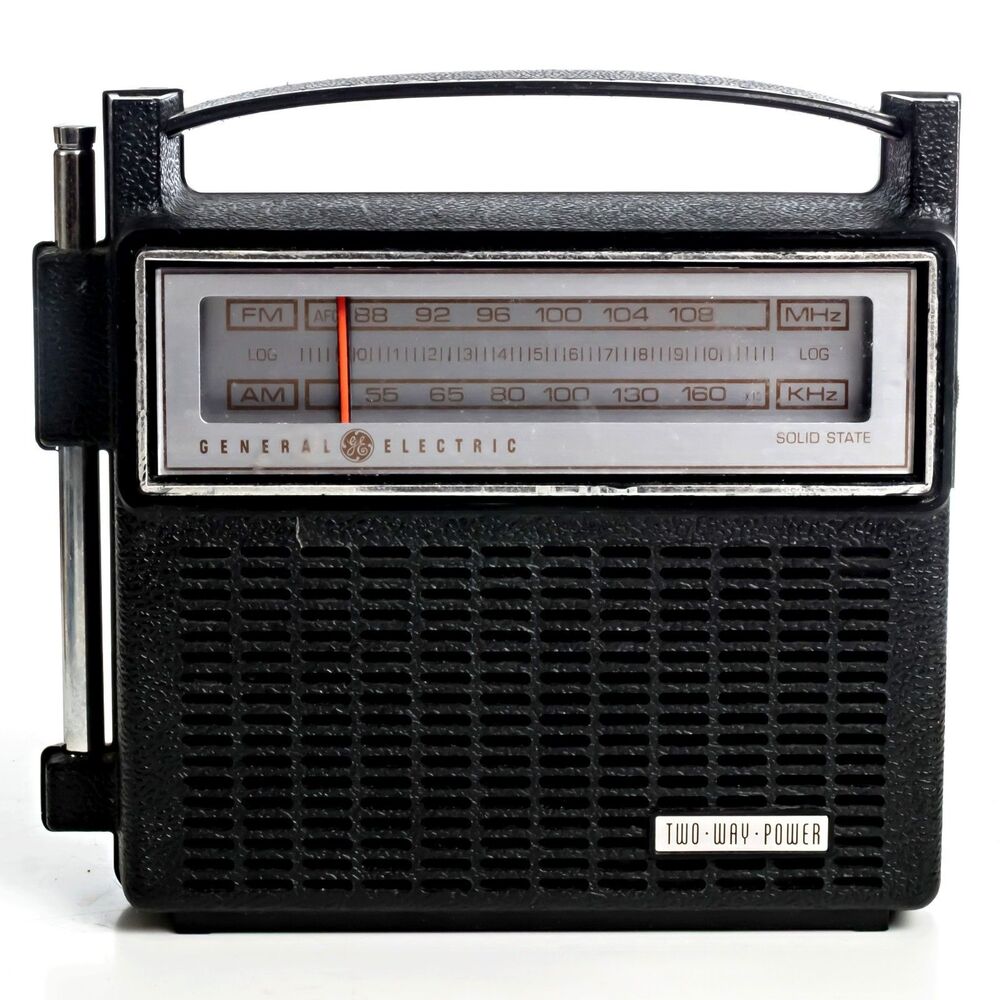 Vintage General Electric GE 7-2810E AM/FM Portable Radio Two-Way Power Works!